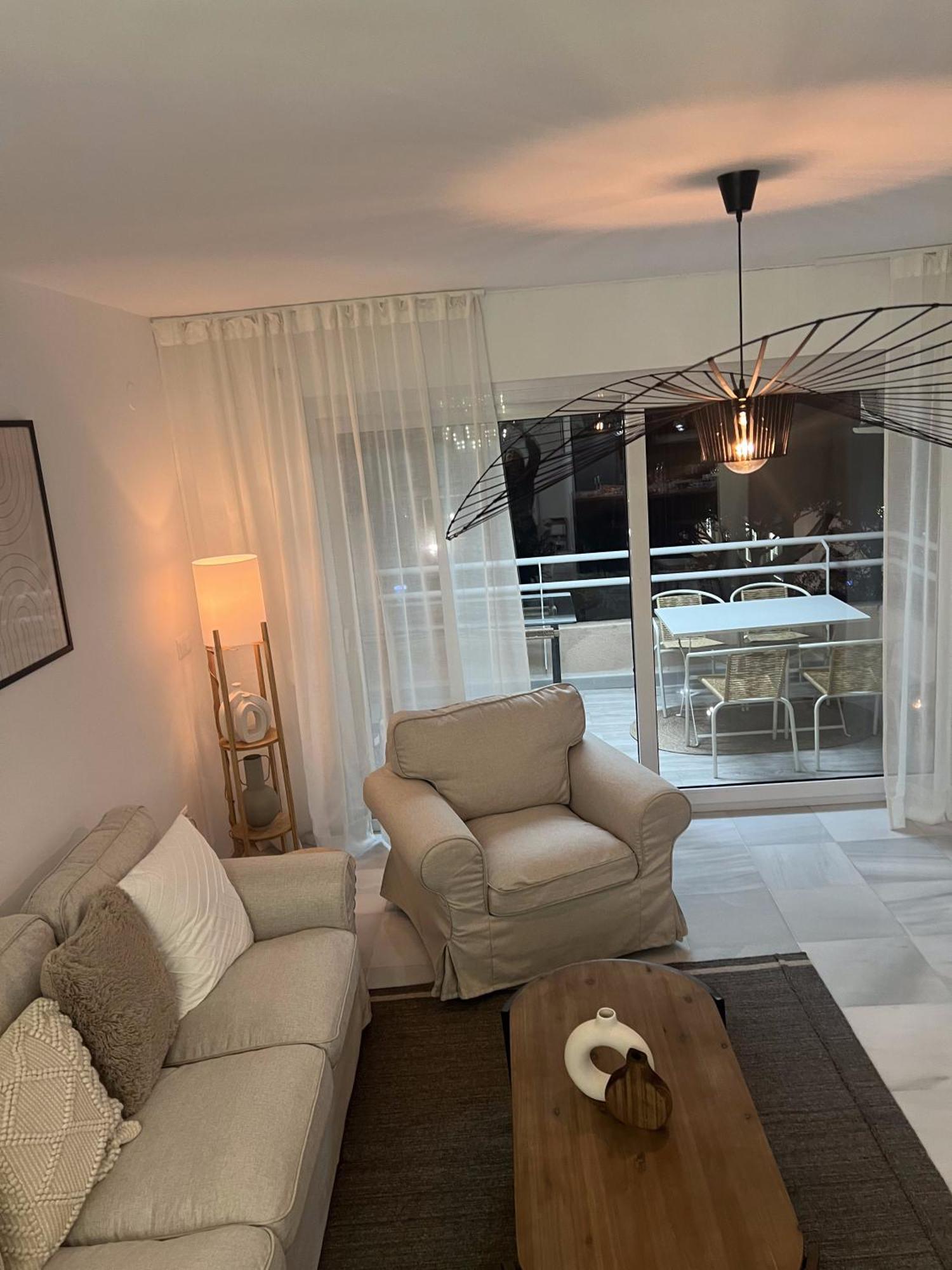 City Center Beach Access With Style Apartment *
